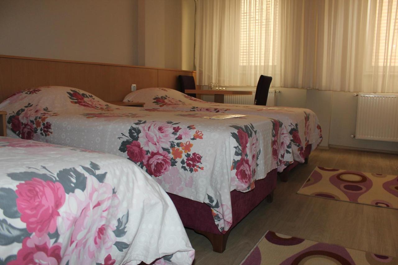Hotel Oezsefa Istanbulská provincie Exteriér fotografie